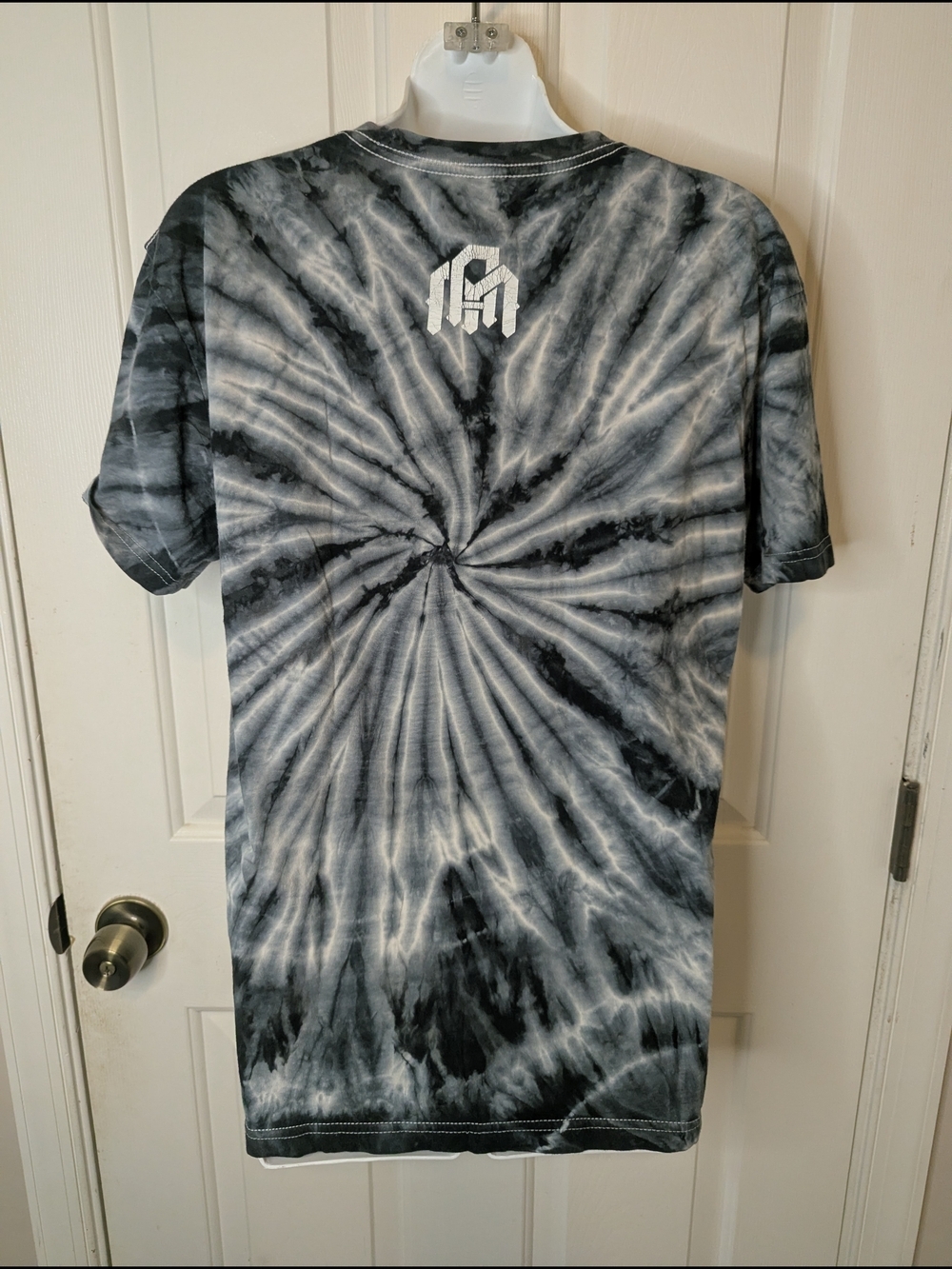 INTO THE AM Graphic Tee Mens Medium M Cosmic Balance Celestial Yin Yang Tie Dye - Picture 5 of 10